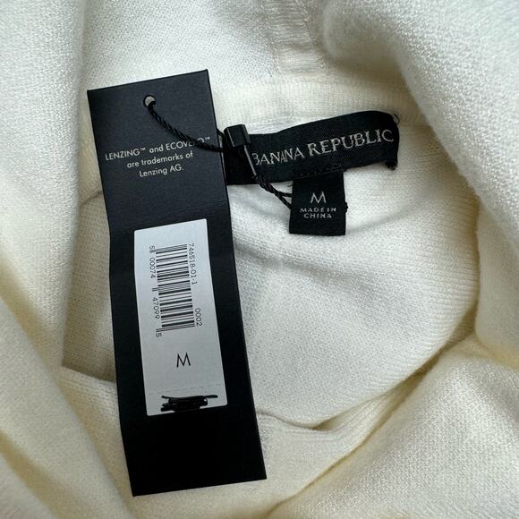Banana Republic NWT Lenzing Ecovero Serene  Oversized Sweater Cream Size Medium - Picture 6 of 7